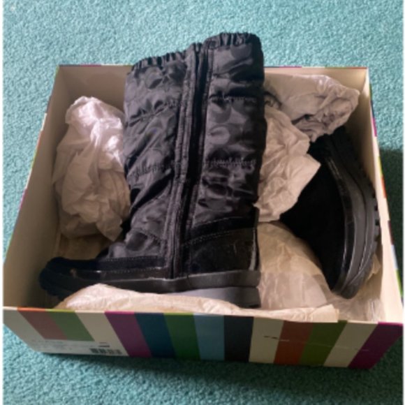 Coach Winter Boots BRAND NEW! - Picture 2 of 4